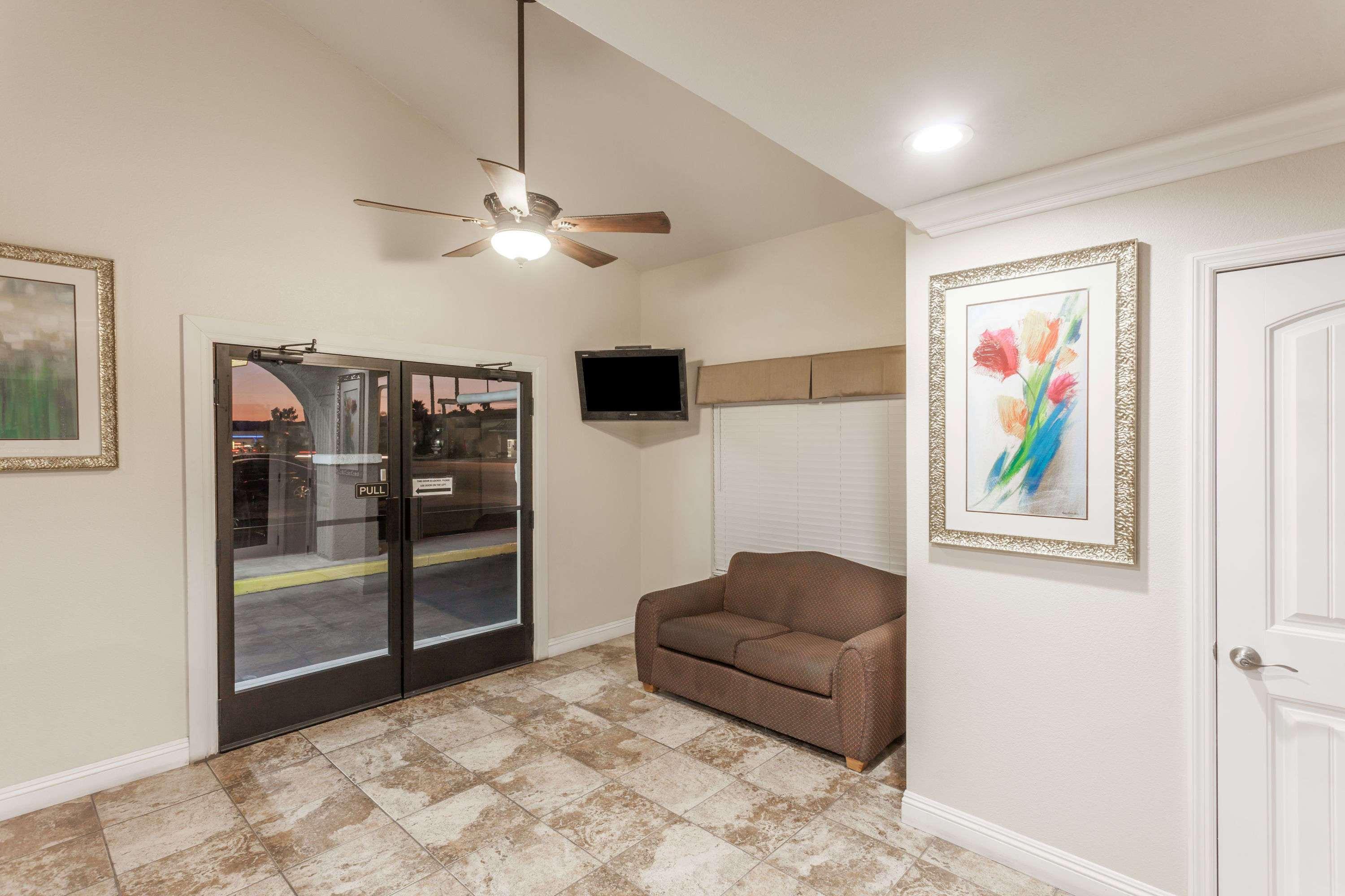 Travelodge By Wyndham Hemet Ca Εξωτερικό φωτογραφία