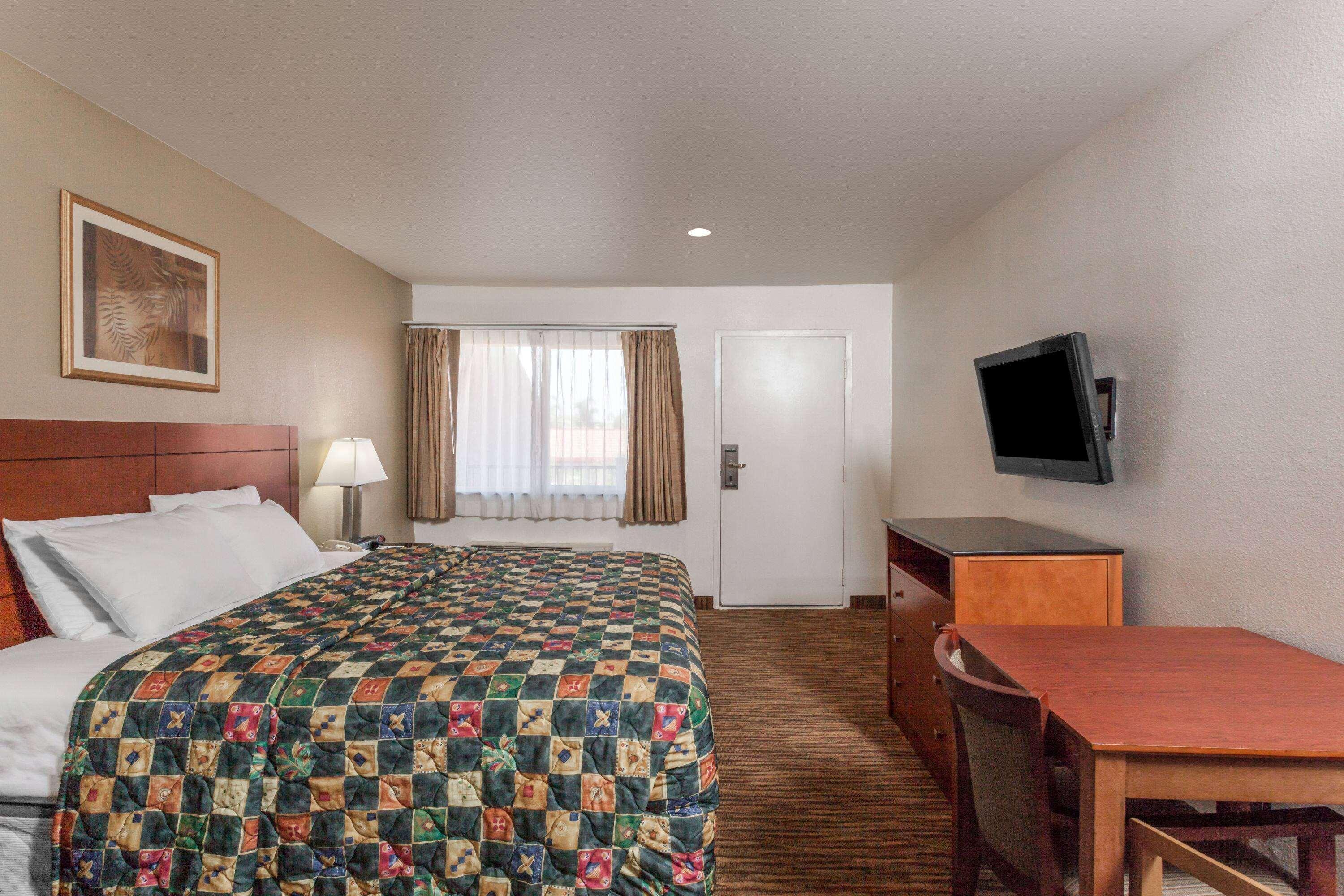 Travelodge By Wyndham Hemet Ca Εξωτερικό φωτογραφία