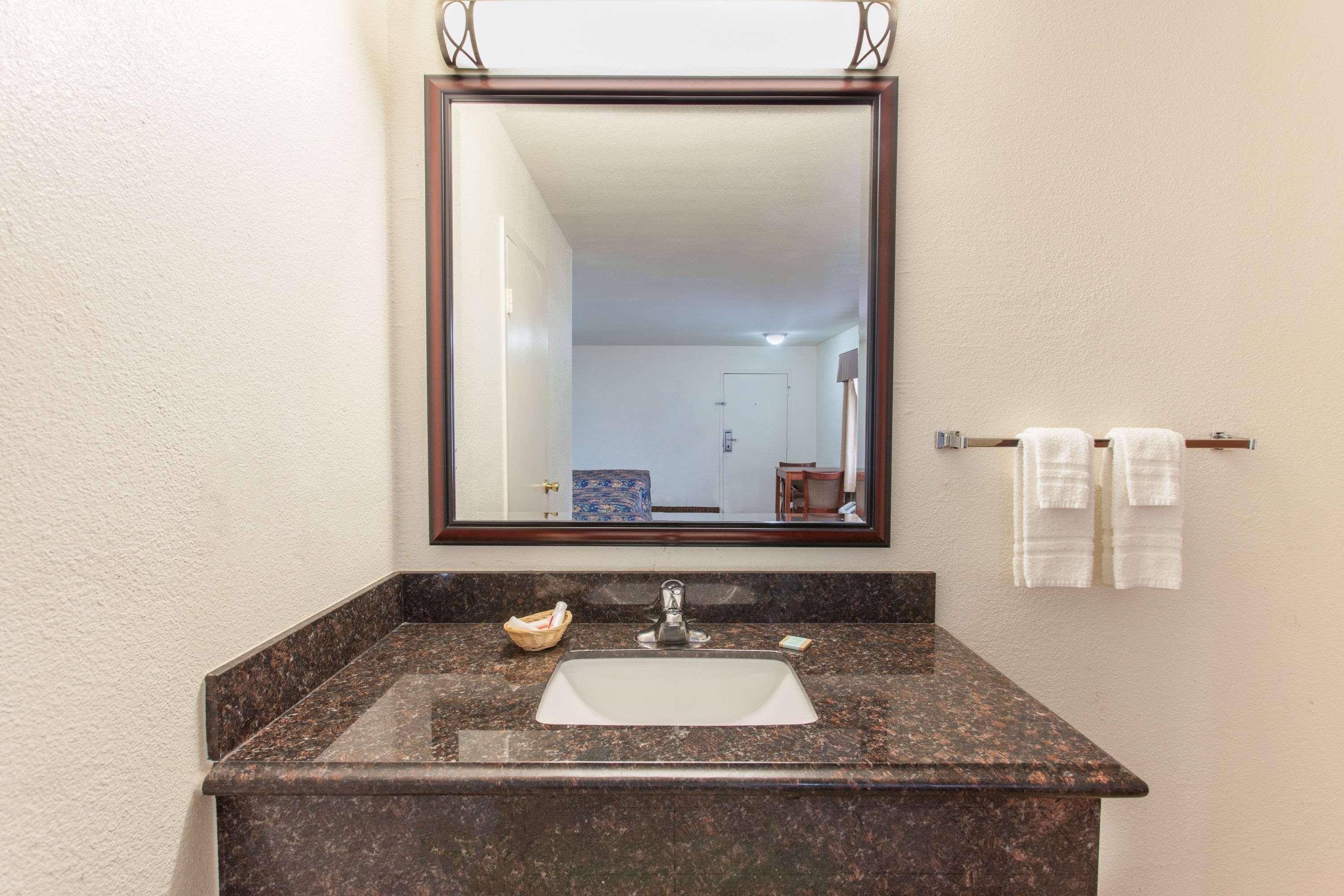 Travelodge By Wyndham Hemet Ca Εξωτερικό φωτογραφία