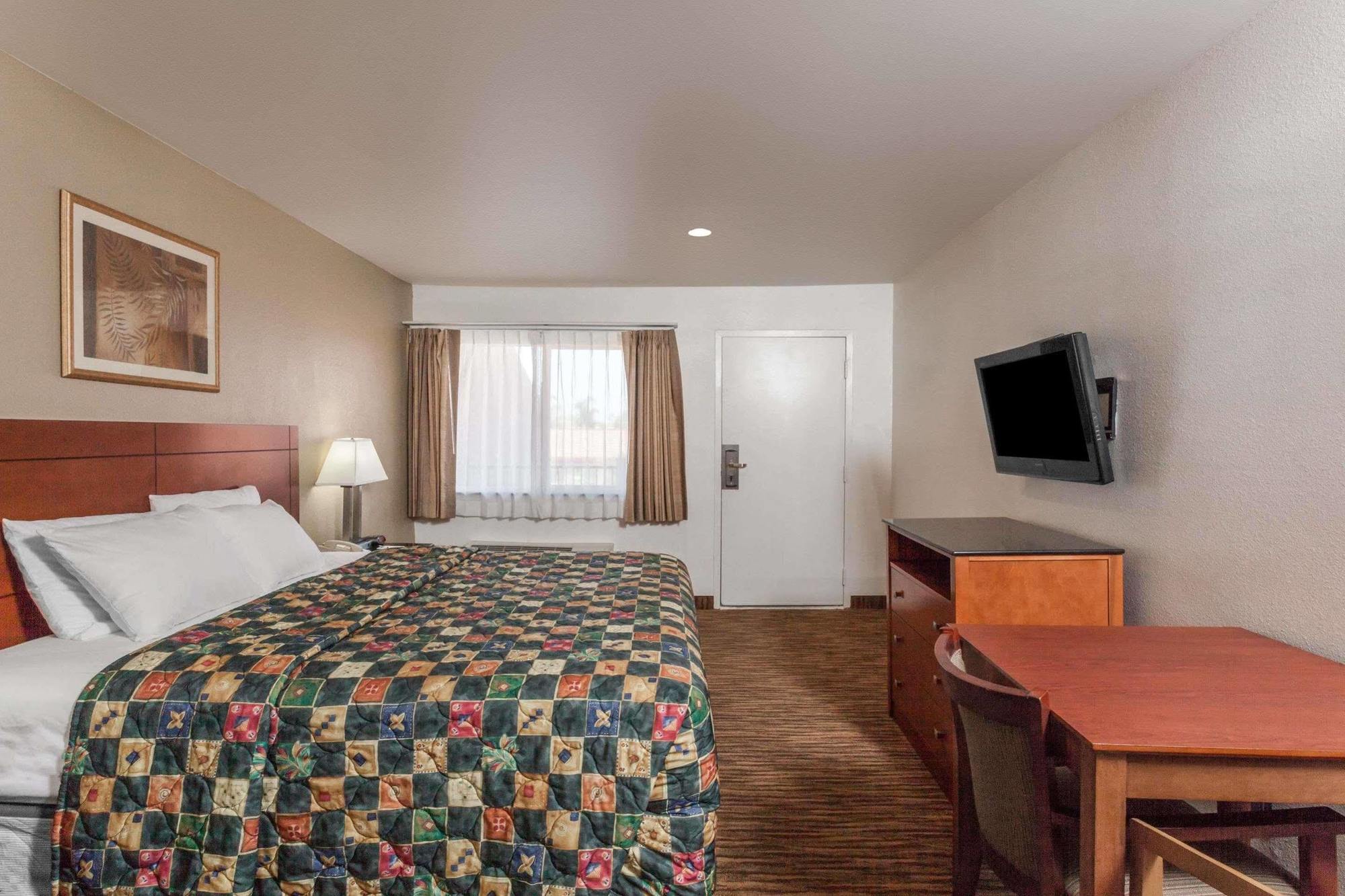 Travelodge By Wyndham Hemet Ca Εξωτερικό φωτογραφία